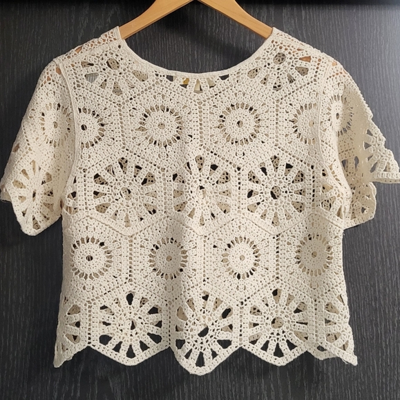 Rebellion Cream Crochet Crop Top - Picture 5 of 11